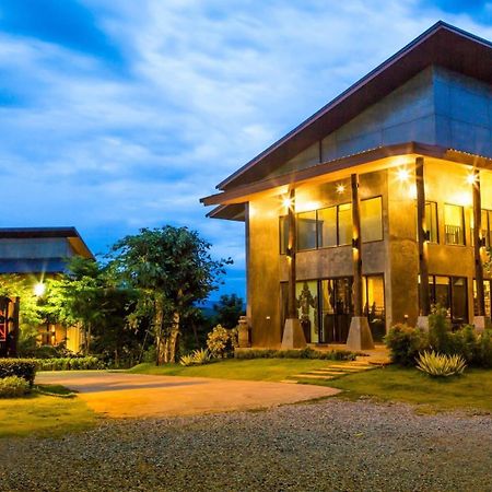 Baan Pailyn Resort Lamphun Li Bagian luar foto