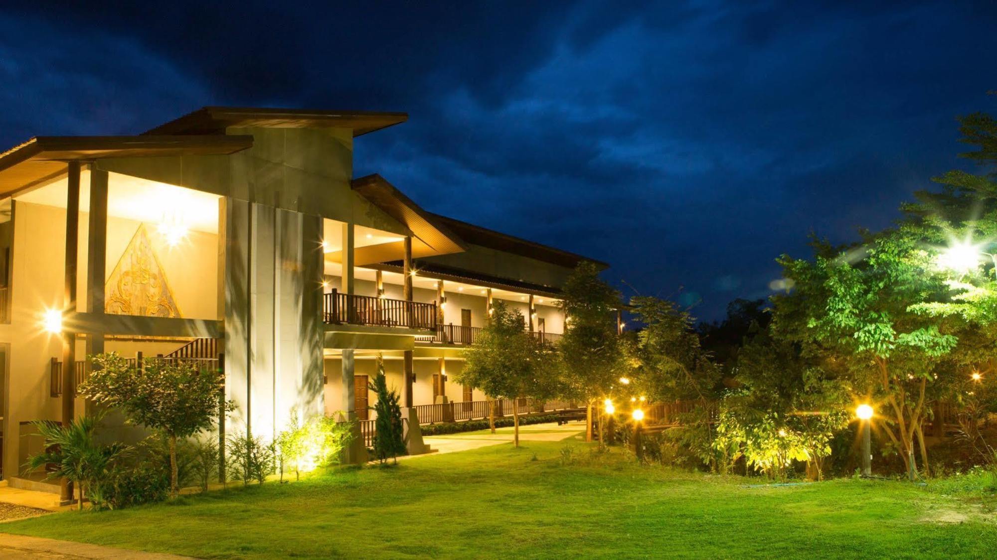 Baan Pailyn Resort Lamphun Li Bagian luar foto