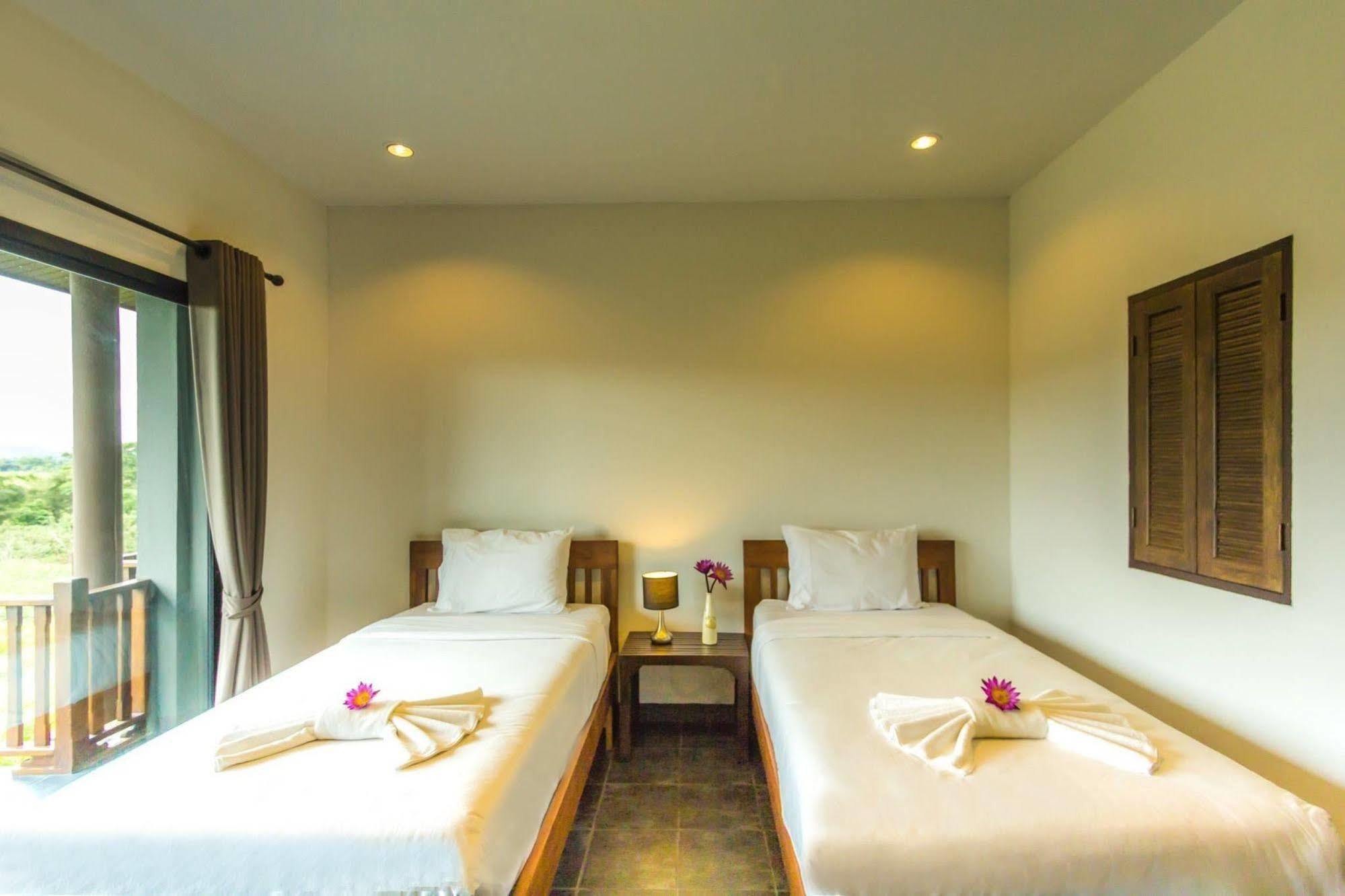 Baan Pailyn Resort Lamphun Li Bagian luar foto
